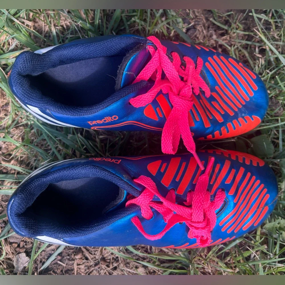 Adidas Kids Predator Soccer Cleats Blue, Neon Fluorescent Pink Red Laces Sz 1